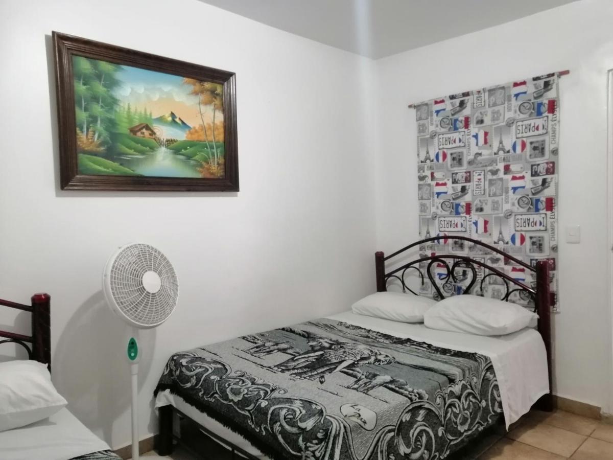 Hostal Maple Керетаро Экстерьер фото