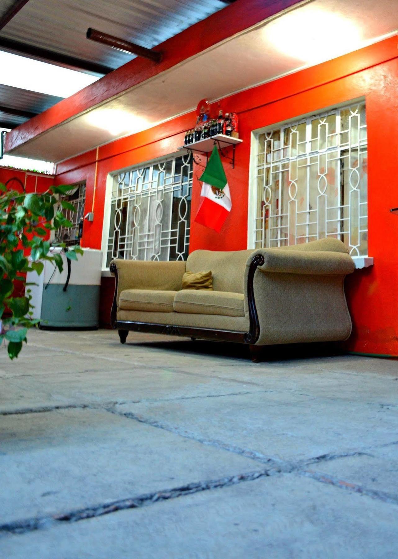 Hostal Maple Керетаро Экстерьер фото